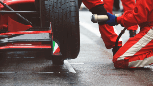 f1 pit crew team business